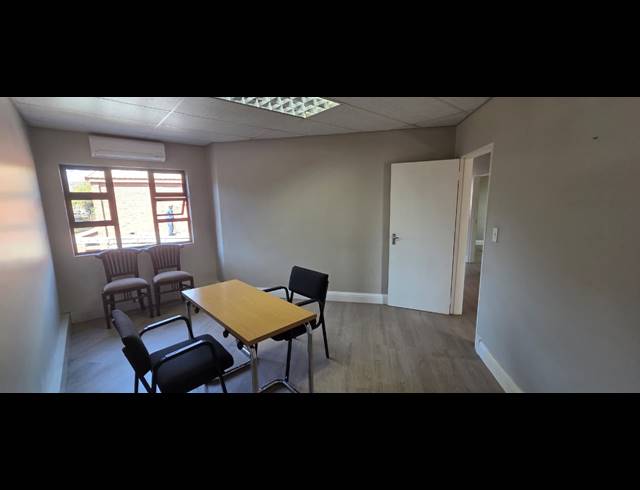 218M² OFFICE TO LET IN ROCKY DRIFT